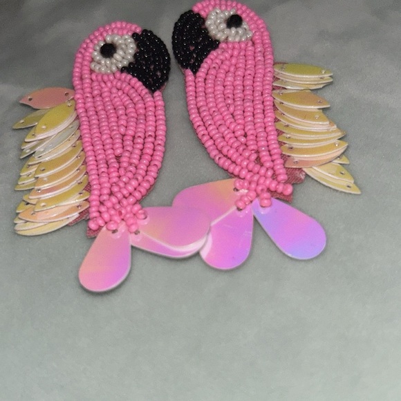 Parrot pink earrings - Picture 2 of 3